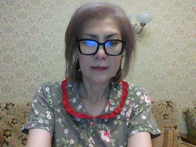 ElegantLady00 live cam preview