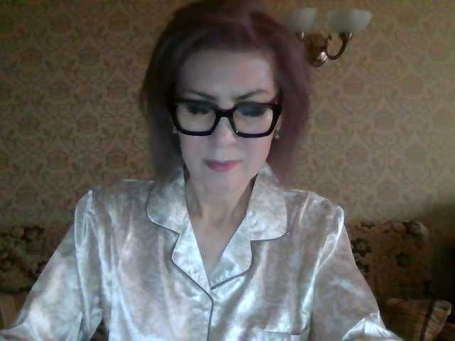 ElegantLady00 live cam preview