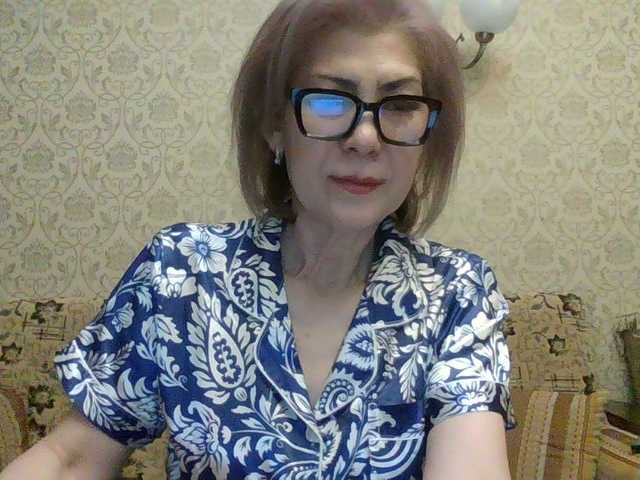 ElegantLady00 live cam preview