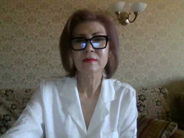ElegantLady00 live cam preview