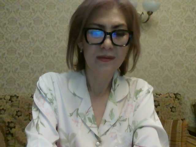 Elegant00Lady live cam on BongaCams