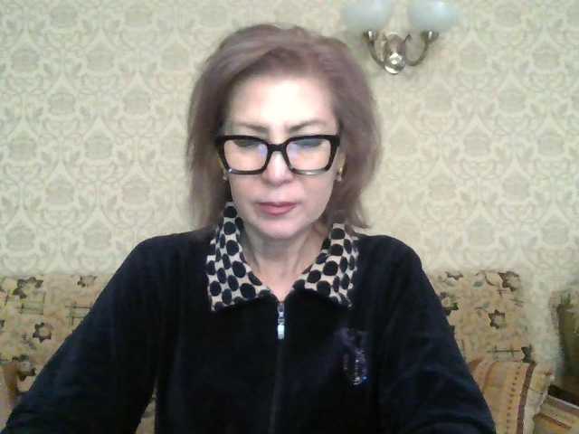 ElegantLady00 live cam preview