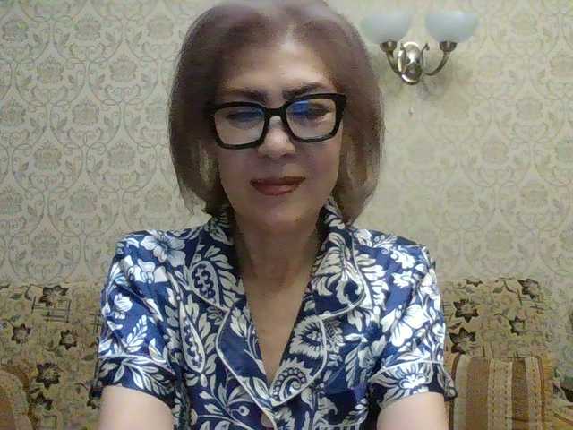 Elegant00Lady live cam on BongaCams