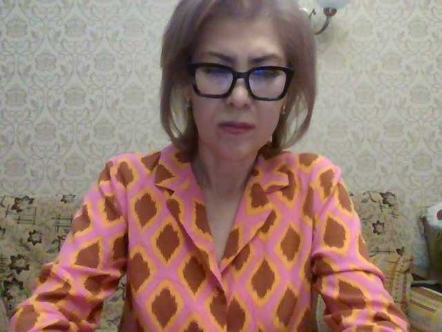ElegantLady00 live cam preview