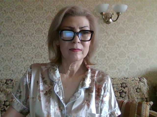 Elegant00Lady