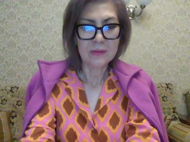 ElegantLady00 live cam preview