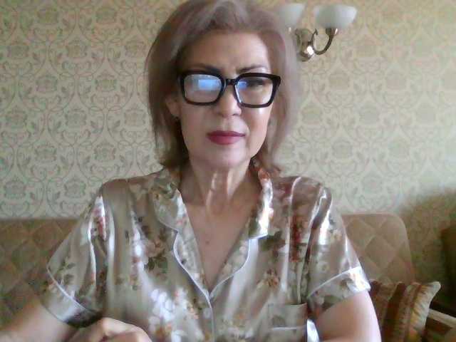 Elegant00Lady live cam on UnifiedCams