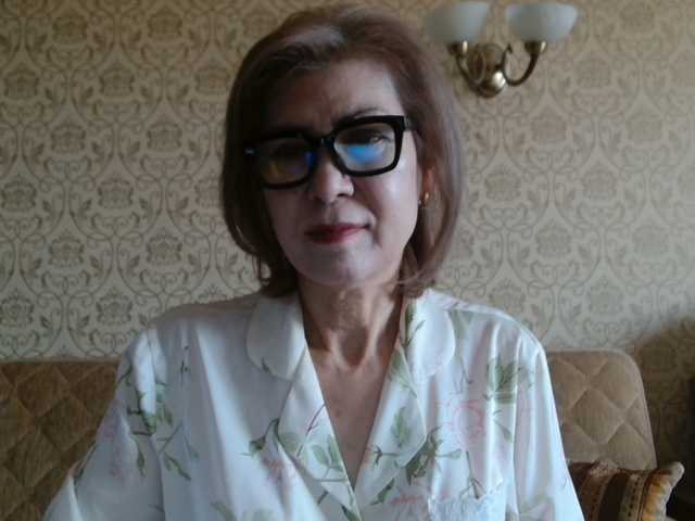 Elegant00Lady