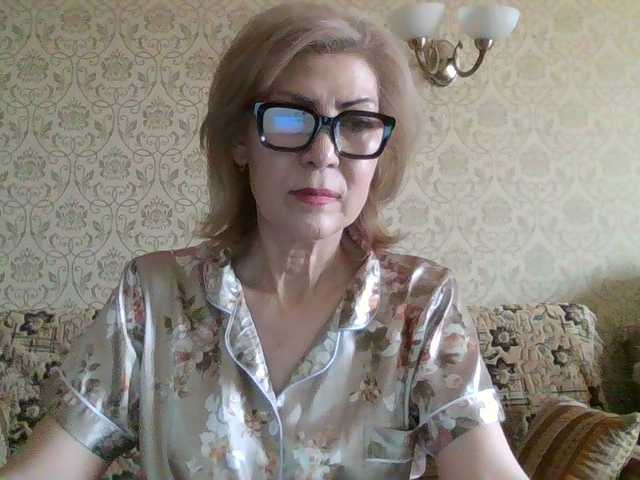 Elegant00Lady