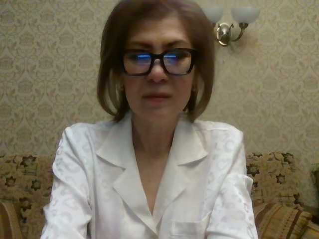 ElegantLady00 live cam preview