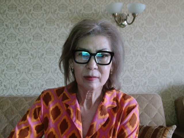 Elegant00Lady