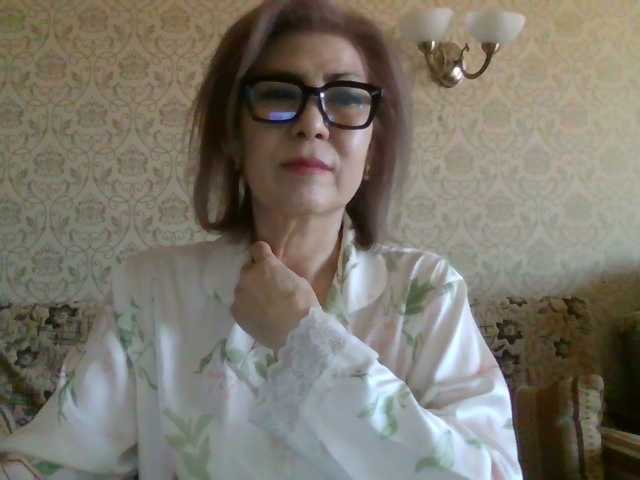 Elegant00Lady