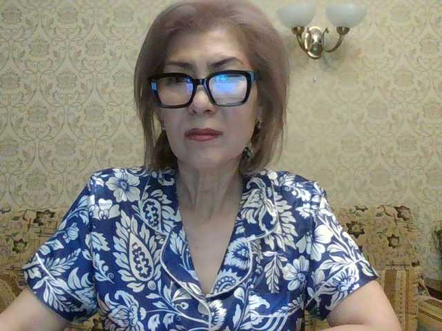 Elegant00Lady