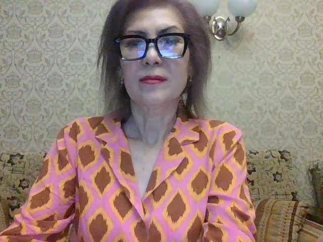 ElegantLady00 live cam preview
