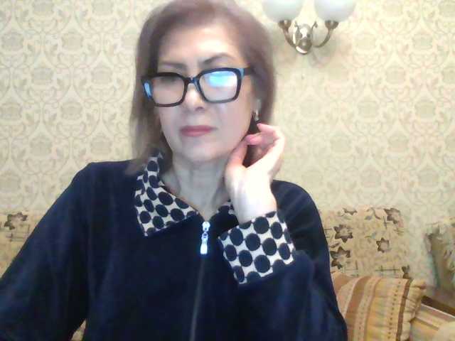ElegantLady00 live cam preview