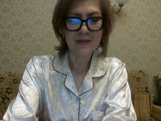 ElegantLady00 live cam preview