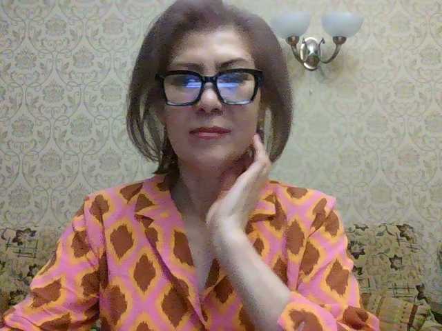 ElegantLady00 live cam preview