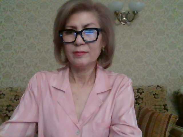 ElegantLady00 live cam on BongaCams