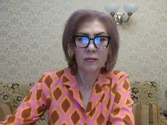 Elegant00Lady
