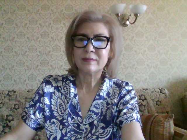Elegant00Lady