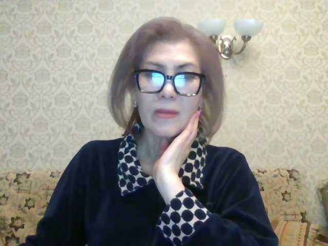 ElegantLady00 live cam preview