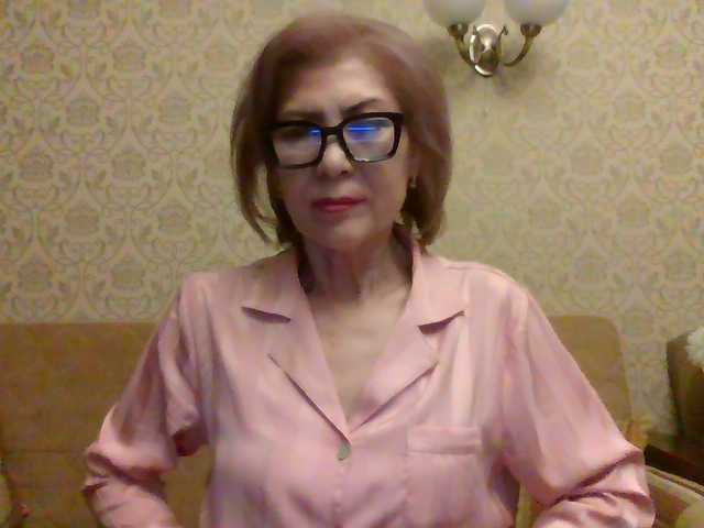 Elegant00Lady live cam on BongaCams