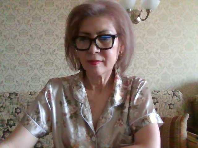 Elegant00Lady live cam on BongaCams