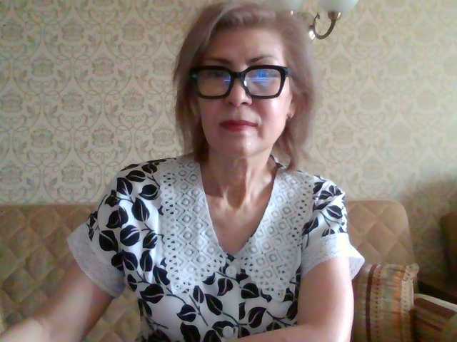 Elegant00Lady
