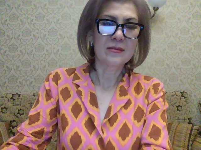 ElegantLady00 live cam preview