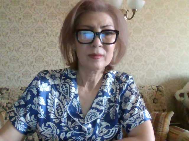 Elegant00Lady live cam on BongaCams