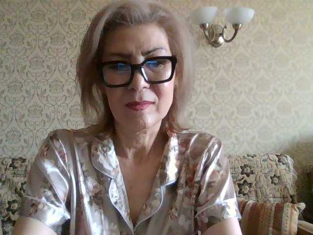 Elegant00Lady