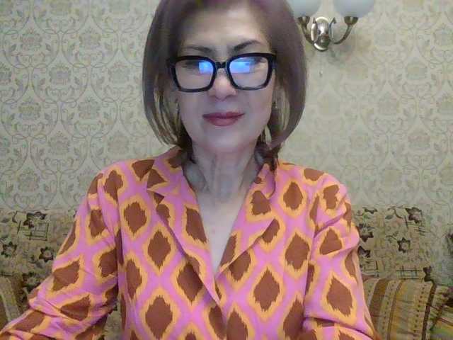 ElegantLady00 live cam preview