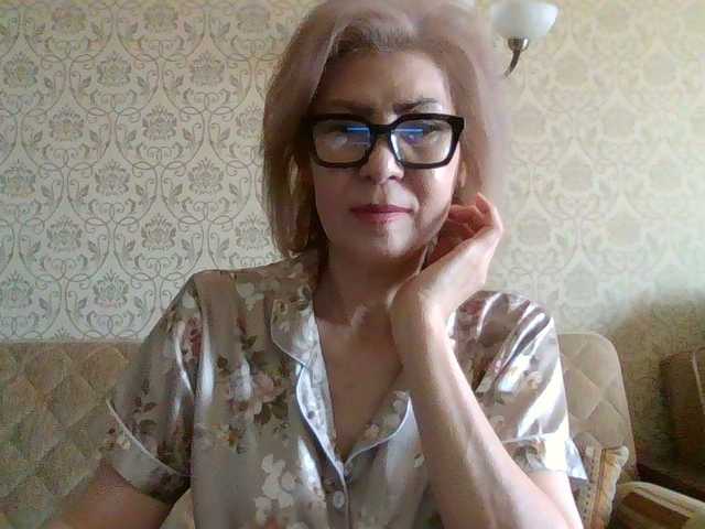 Elegant00Lady live cam on BongaCams