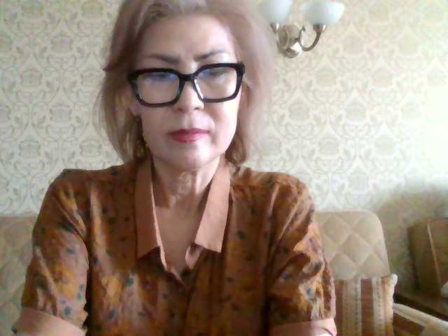 Elegant00Lady