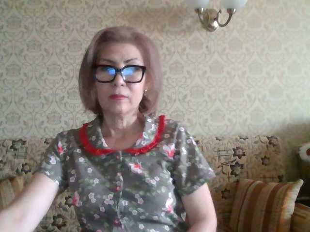 Elegant00Lady live cam on BongaCams