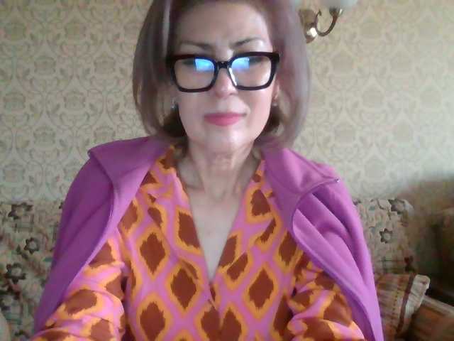 ElegantLady00 live cam preview