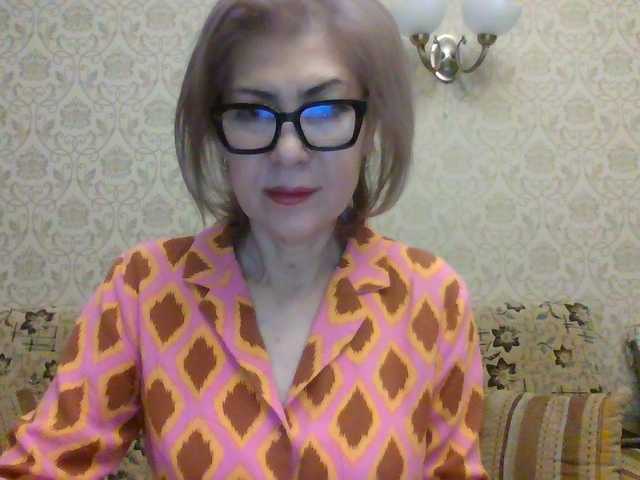 ElegantLady00 live cam preview