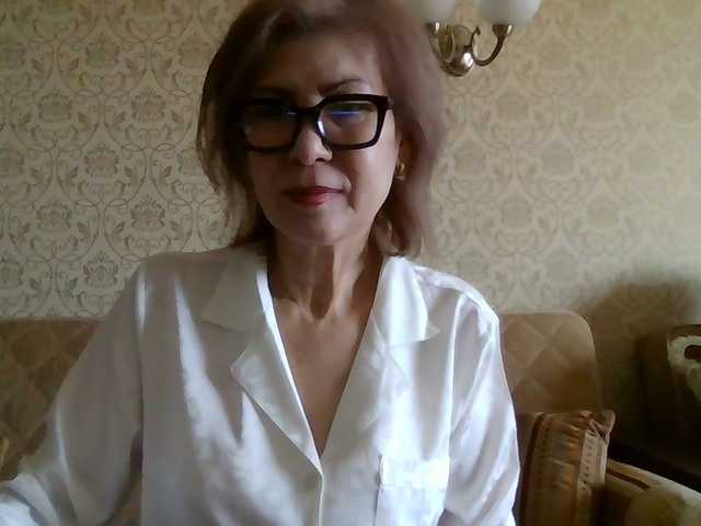 Elegant00Lady's BongaCams show and profile