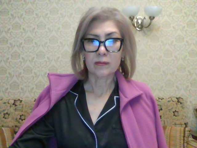 ElegantLady00 live cam preview