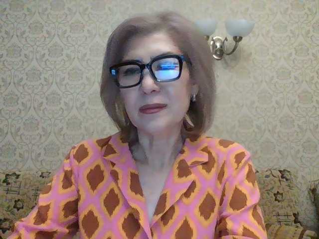 Elegant00Lady