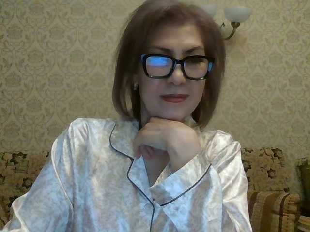 ElegantLady00 live cam preview