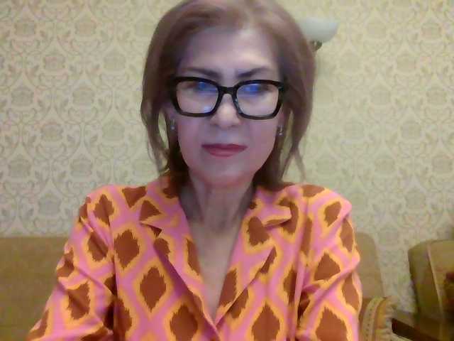 go to chat with ElegantLady00