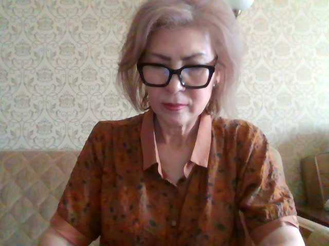 Elegant00Lady live cam on BongaCams