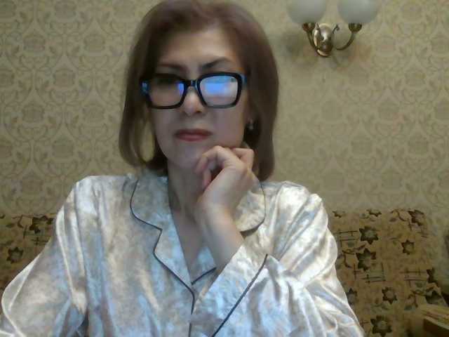 ElegantLady00 live cam preview
