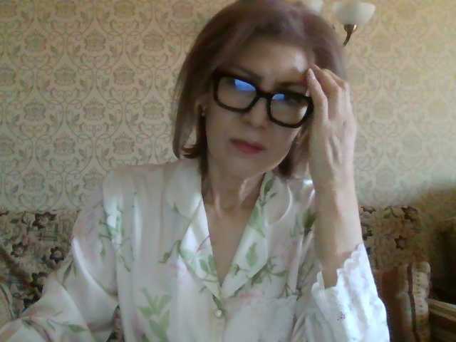 ElegantLady00 live cam preview