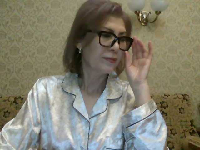 ElegantLady00 live cam preview