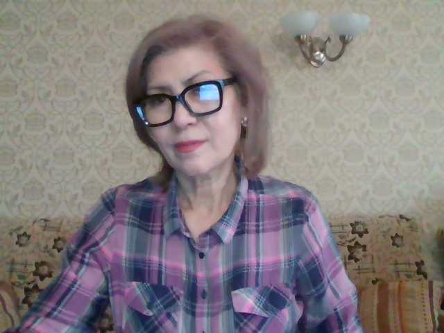 Elegant00Lady live cam on BongaCams