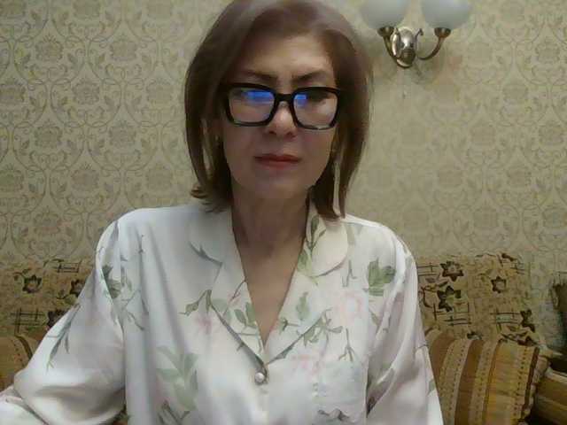 Elegant00Lady live cam on BongaCams