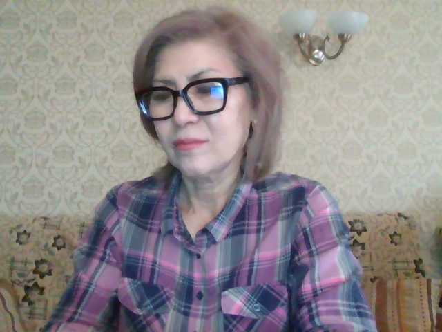 Elegant00Lady live cam on BongaCams