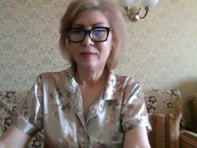 Elegant00Lady